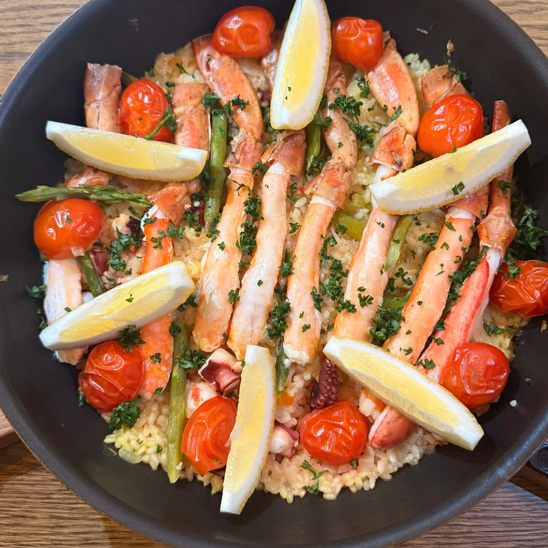 フライパンで簡単！カニとタコのパエリア